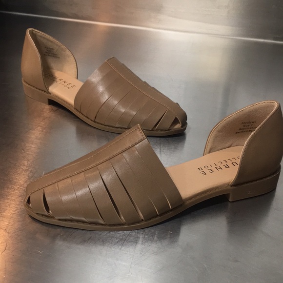 Journee Collection Shoes - New WB Woman’s Journee Collection Brown Flats